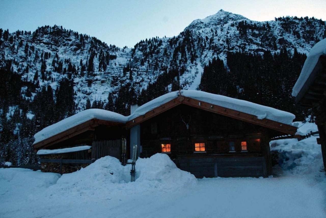 Aparthaus Camping Stubai Apartamento Neustift im Stubaital Exterior foto