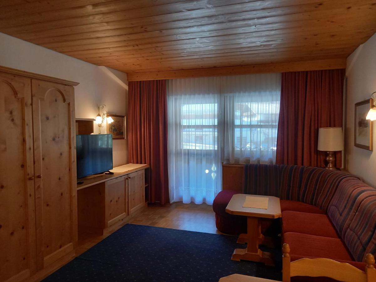 Aparthaus Camping Stubai Apartamento Neustift im Stubaital Exterior foto