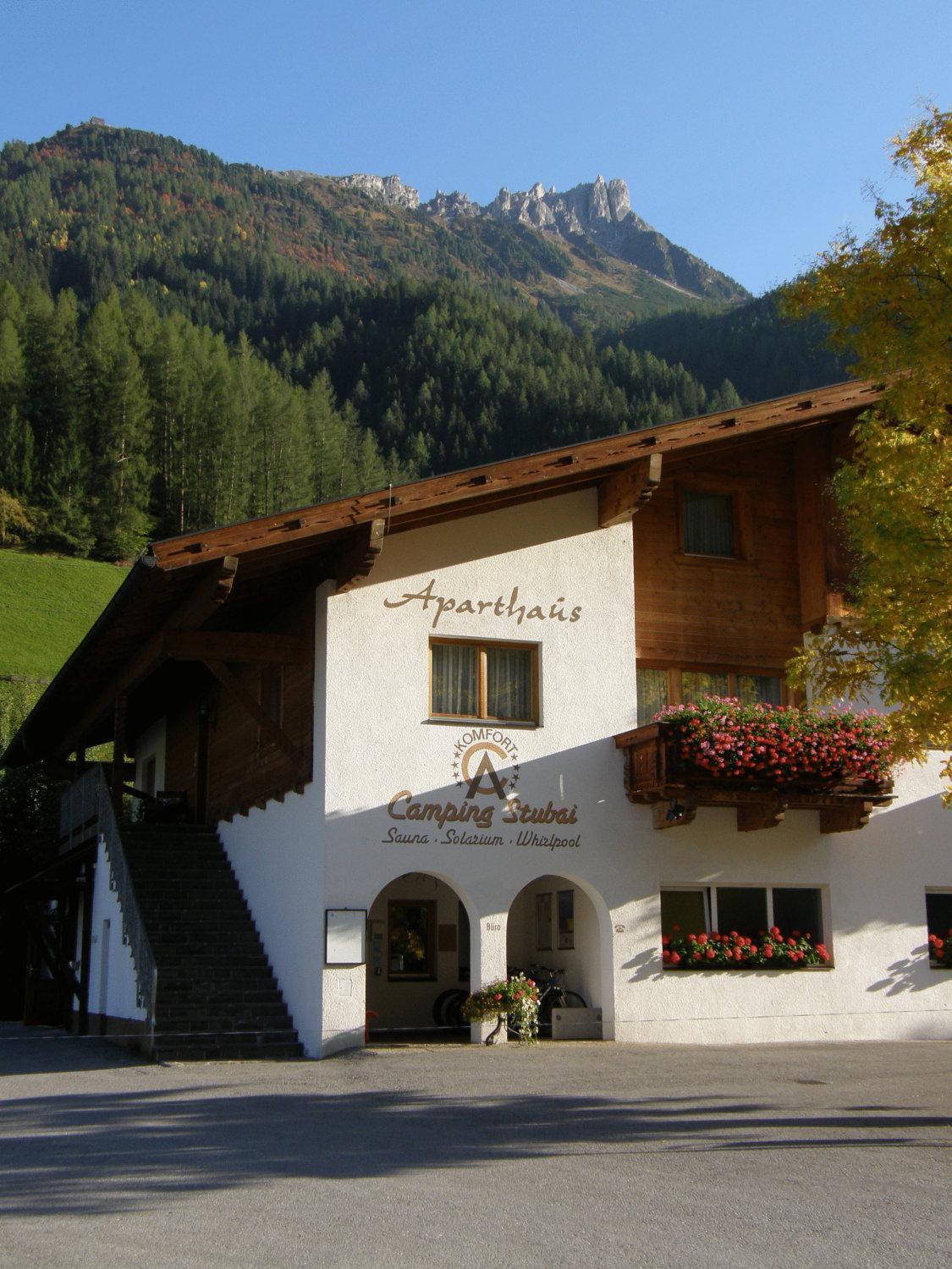 Aparthaus Camping Stubai Apartamento Neustift im Stubaital Exterior foto